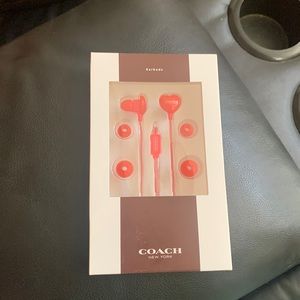 Coach heart earbuds